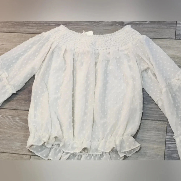 La Miel cream polka dot sheer bell sleeve - Picture 4 of 6